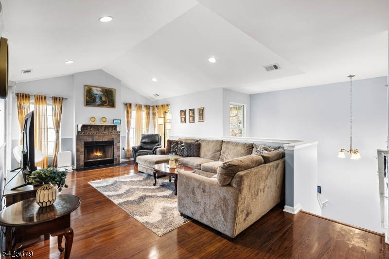123 Chariot Court Piscataway NJ 08854
