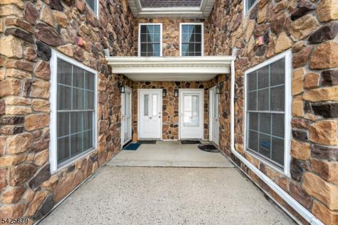 123 Chariot Court Piscataway NJ 08854