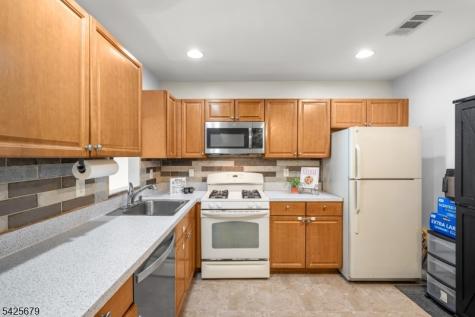 123 Chariot Court Piscataway NJ 08854