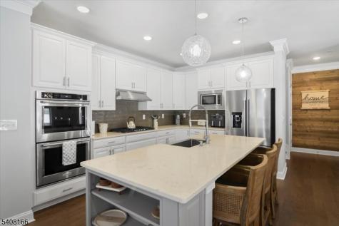 10 Albie Drive Mountain Lakes NJ 07046