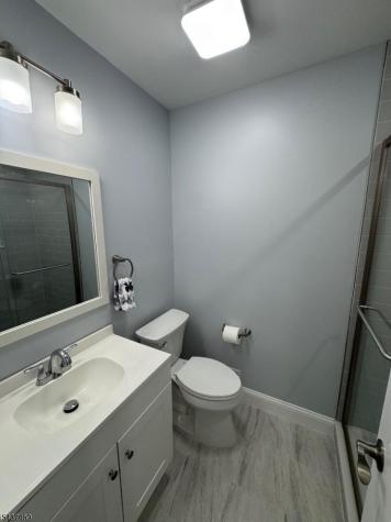8 Tracy Court Franklin NJ 08823