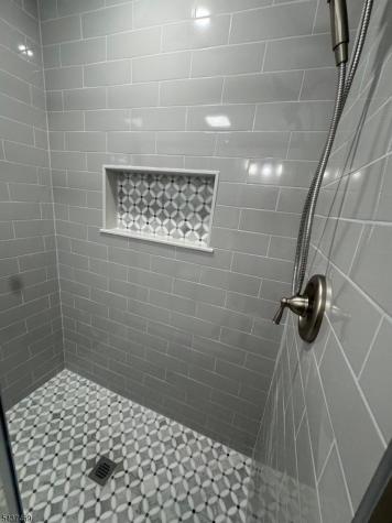 8 Tracy Court Franklin NJ 08823
