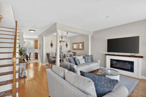 16 Sundance Way Lopatcong NJ 08865