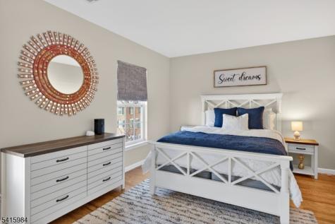 16 Sundance Way Lopatcong NJ 08865