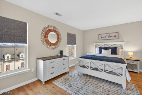 16 Sundance Way Lopatcong NJ 08865