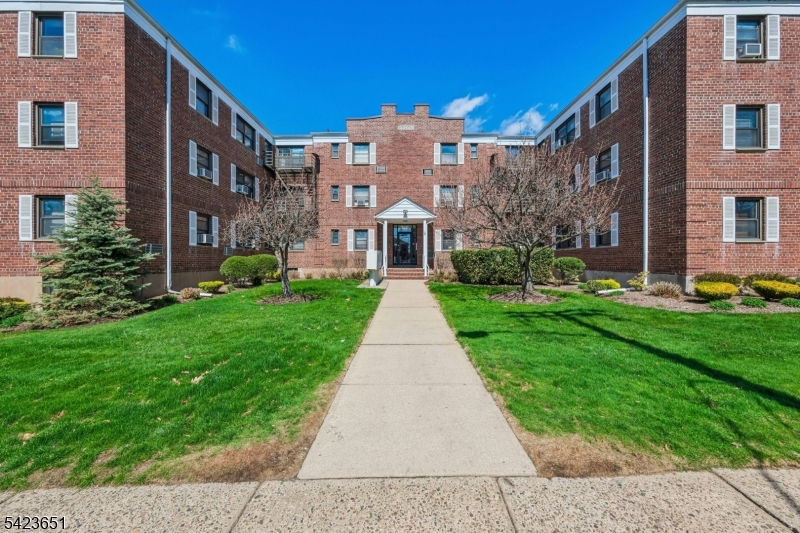 241 E Main Street Bergenfield NJ 07621
