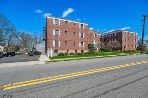 241 E Main Street Bergenfield NJ 07621