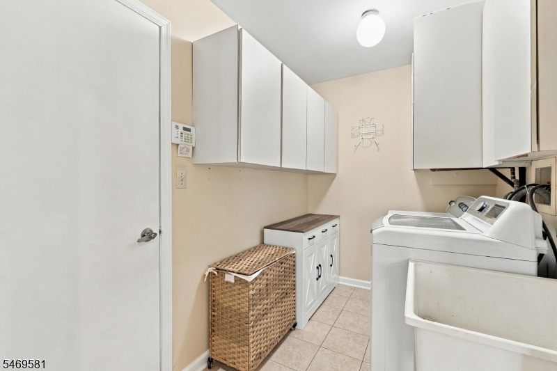 2 John Adams Court Monroe NJ 08831
