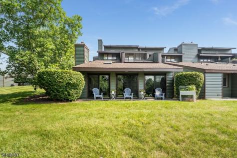 23 Highland Circle Clinton NJ 08801