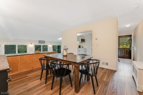 23 Highland Circle Clinton NJ 08801