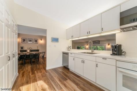 23 Highland Circle Clinton NJ 08801