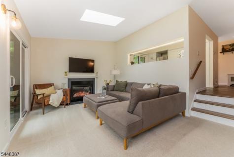 23 Highland Circle Clinton NJ 08801