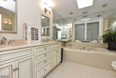 227 Westervelt Lane Mahwah NJ 07430