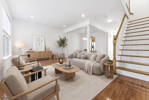9 Sundance Way Lopatcong NJ 08865