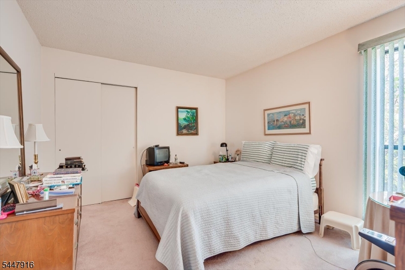 117 Kingsberry Drive Franklin NJ 08873
