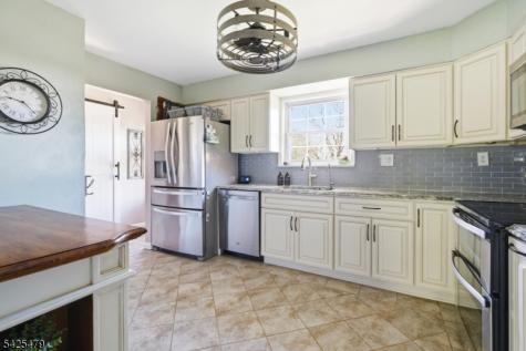 2401 Tudor Court Hillsborough NJ 08844