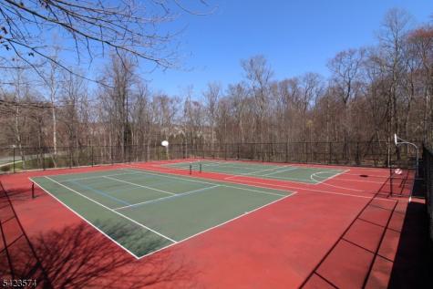 9 Pembrook Lane Mount Olive NJ 07828