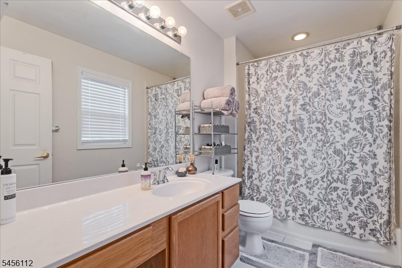 9 Ferndale Lane Hardyston NJ 07419