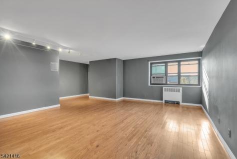 208 Anderson Street Hackensack NJ 07601