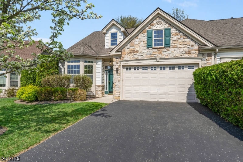 579 Edward Street Lopatcong NJ 08865