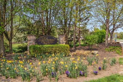 579 Edward Street Lopatcong NJ 08865