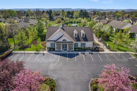 579 Edward Street Lopatcong NJ 08865