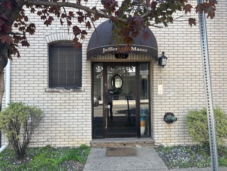 316 Jefferson Street Newark NJ 07105