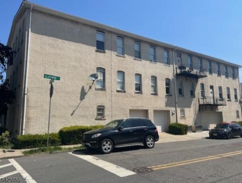 316 Jefferson Street Newark NJ 07105