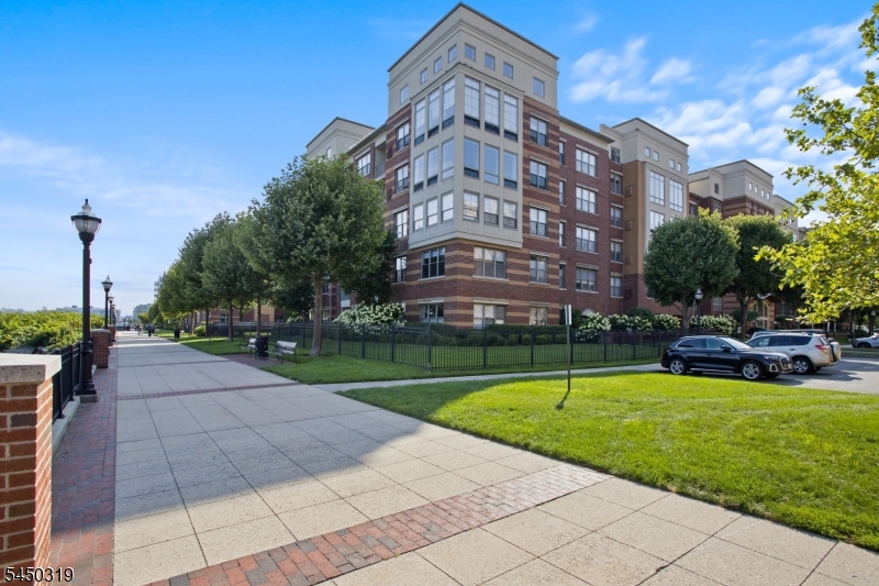24 Ave At Port Imperial West New York NJ 07093