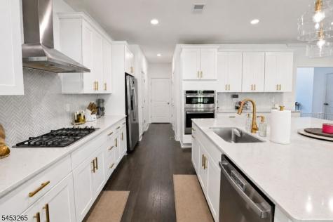 3 Myers Terrace Morris Plains NJ 07950