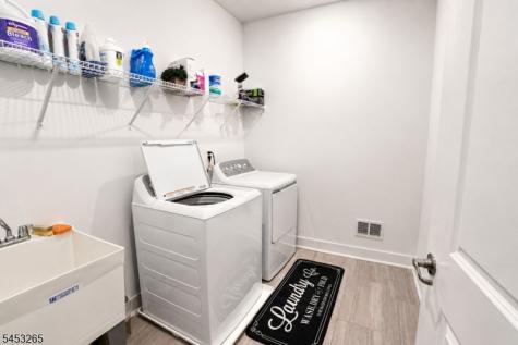 3 Myers Terrace Morris Plains NJ 07950