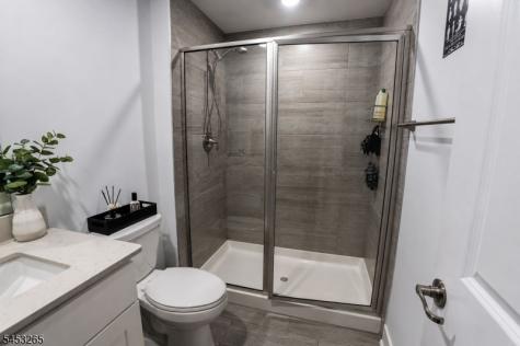 3 Myers Terrace Morris Plains NJ 07950