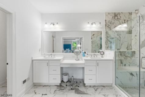 8 Van Cleef Drive Readington NJ 08889
