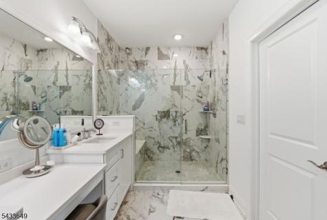 8 Van Cleef Drive Readington NJ 08889
