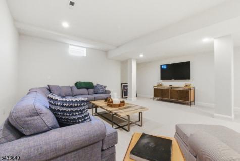 8 Van Cleef Drive Readington NJ 08889