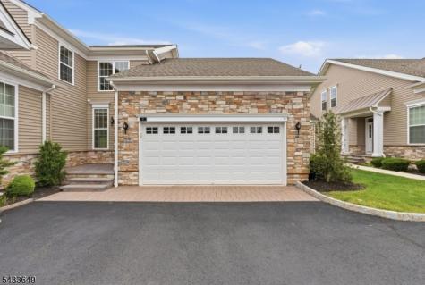 8 Van Cleef Drive Readington NJ 08889