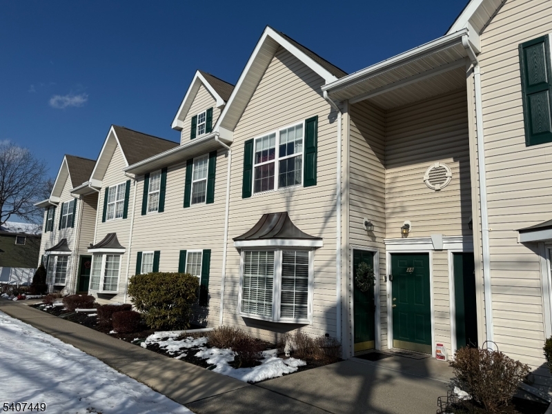 37 Chanda Court Clifton NJ 07012