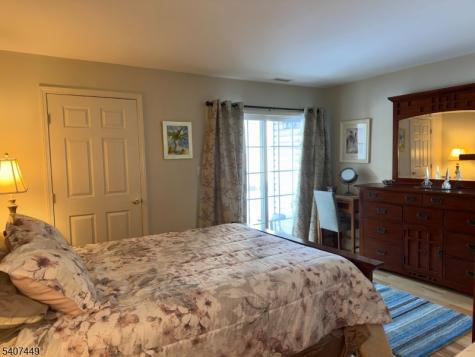 37 Chanda Court Clifton NJ 07012