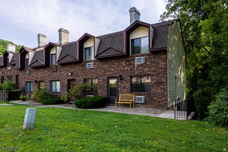 35 Great Gorge Terrace Vernon NJ 07462