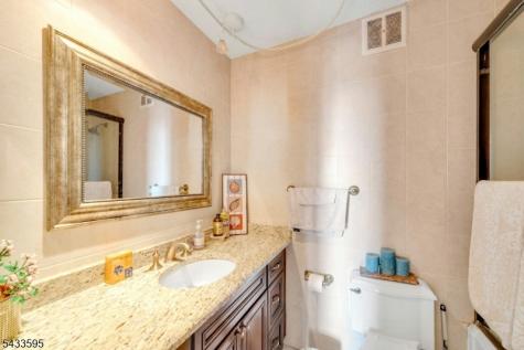 300 Winston Dr-c0214 Cliffside Park NJ 07010