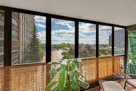 300 Winston Dr-c0214 Cliffside Park NJ 07010