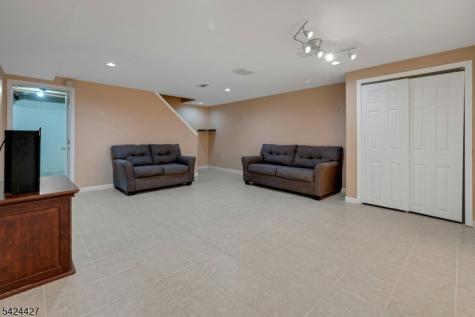 177 Bexley Lane Piscataway NJ 08854