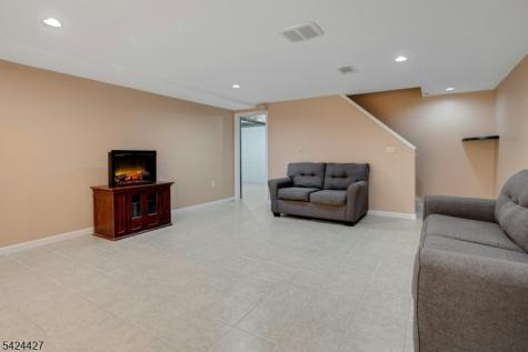 177 Bexley Lane Piscataway NJ 08854