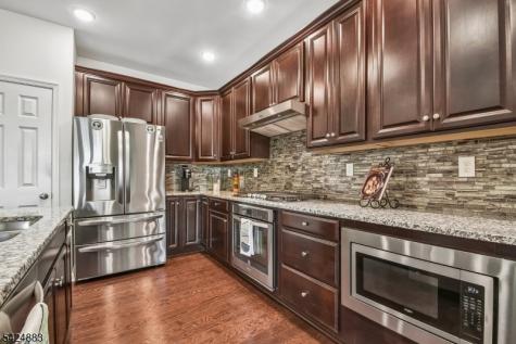 35 Albert Court Randolph NJ 07869