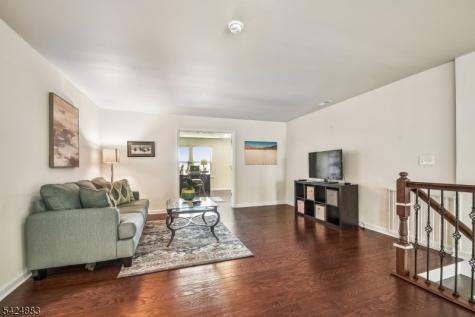 35 Albert Court Randolph NJ 07869