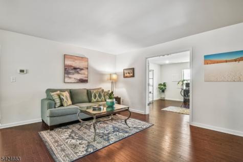 35 Albert Court Randolph NJ 07869