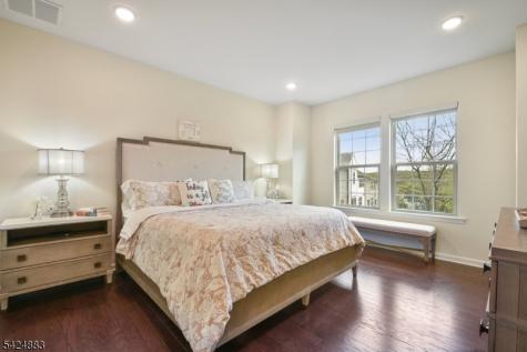 35 Albert Court Randolph NJ 07869