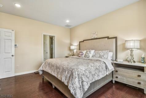 35 Albert Court Randolph NJ 07869
