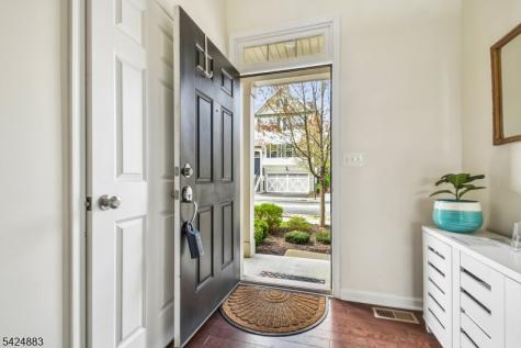 35 Albert Court Randolph NJ 07869