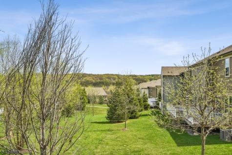 35 Albert Court Randolph NJ 07869